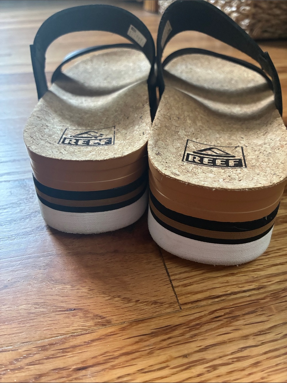 Reef Cushion Vista Hi Sandals - Picture 6 of 9